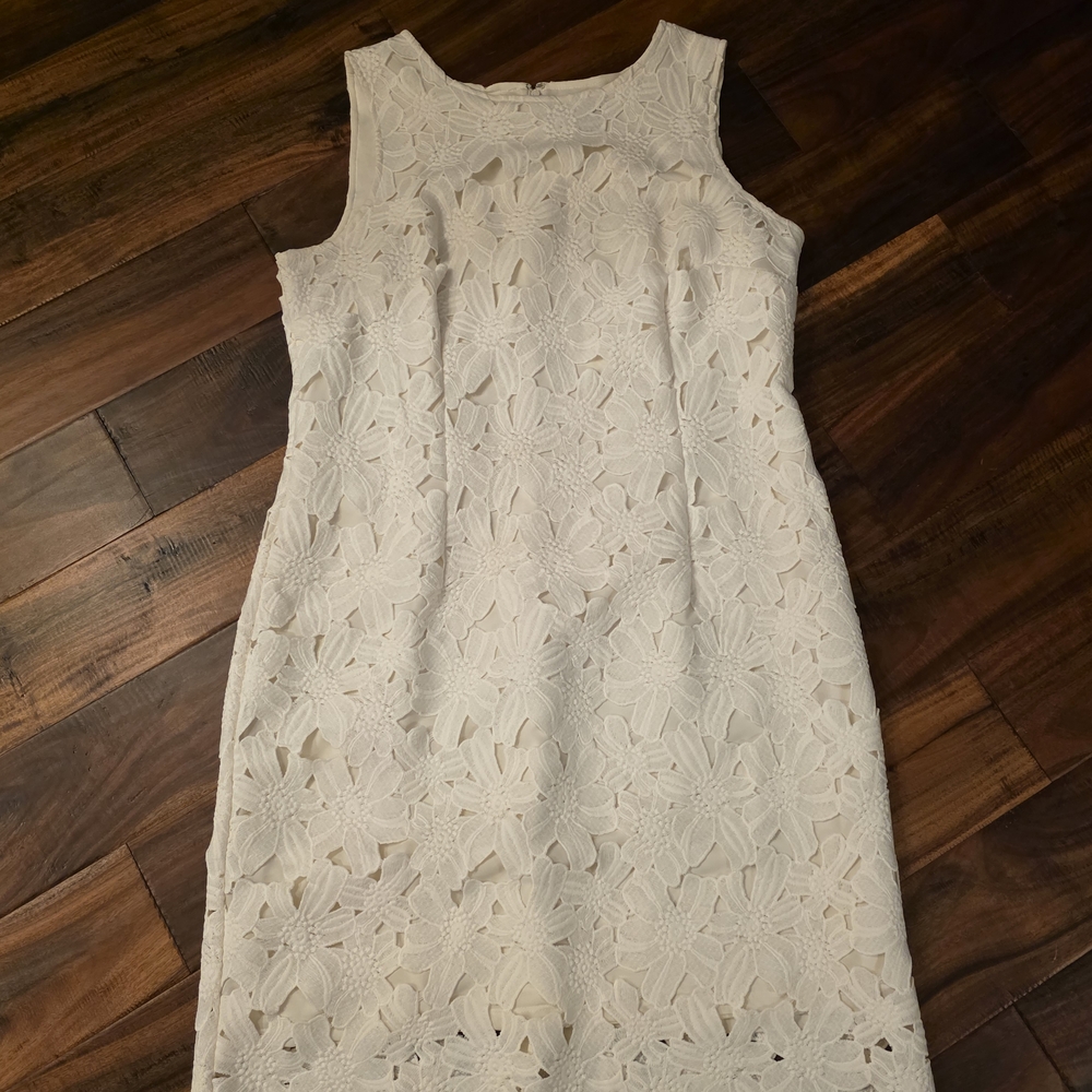 Ann Taylor Cream Floral Lace Dress